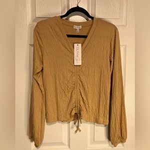 NWT Olivia Sky blouse size medium